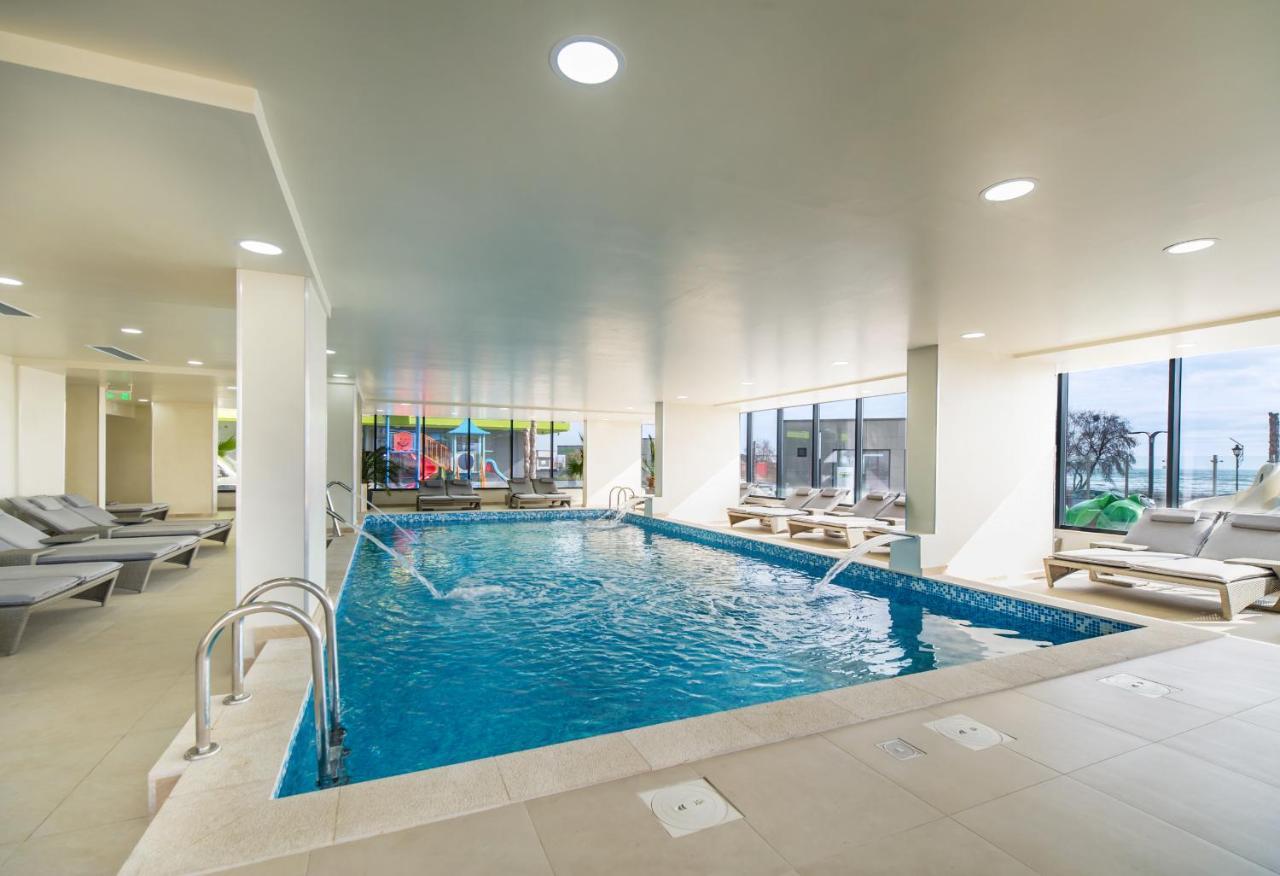Crystal 26 Apartment - Spa Pool Beach Resort Năvodari المظهر الخارجي الصورة