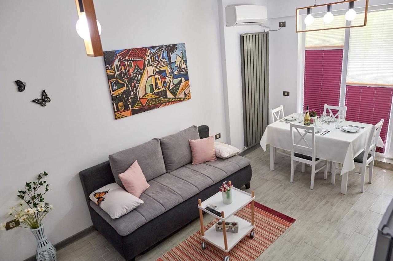 Crystal 26 Apartment - Spa Pool Beach Resort Năvodari المظهر الخارجي الصورة